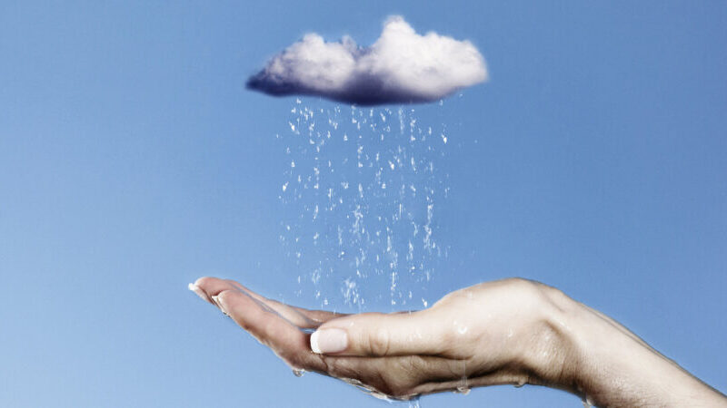 जल संकट की समस्या से जूझ रहे दिल्लीवासी